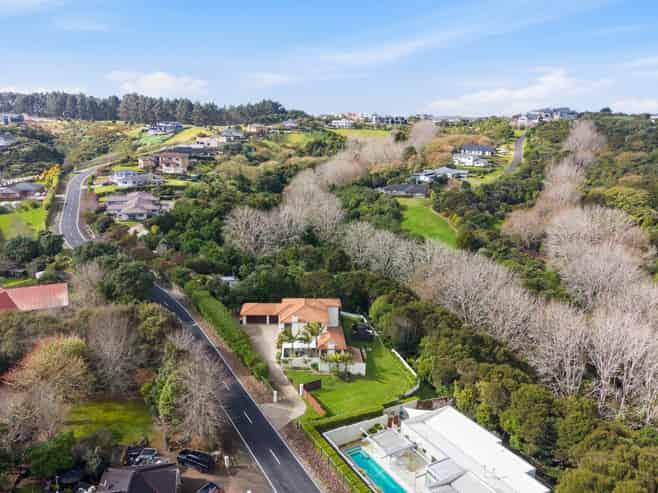 15B Regis Lane, Flat Bush