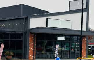 Lincoln Hospitality or Retail