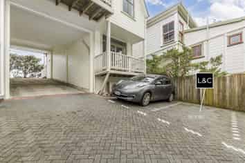 2/168 Tinakori Road, Thorndon