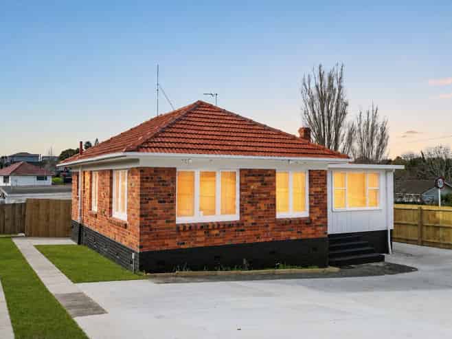 42 Coxhead Road, Manurewa