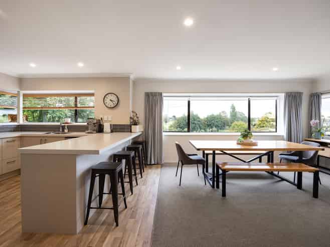 1034B River Road, Queenwood