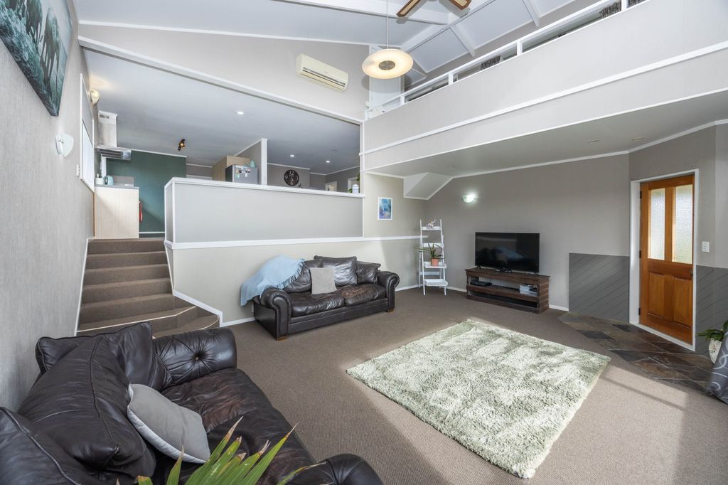 Spacious split-level family living 4