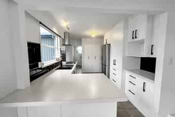 30 Slacks Road, Awapuni