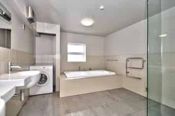 6/2 Manor Place, Dunedin Central