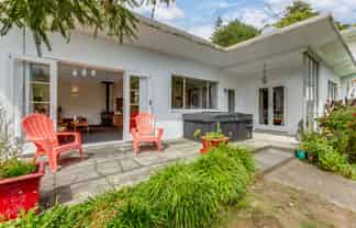 136 Hine Road, Wainuiomata