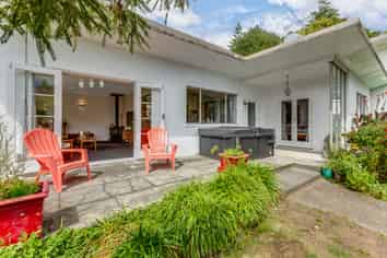 136 Hine Road, Wainuiomata