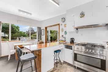 136 Hine Road, Wainuiomata
