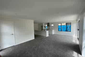 11 Yulia Road, Flat Bush