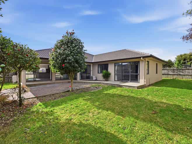 4 Owhatiura Drive, Lynmore
