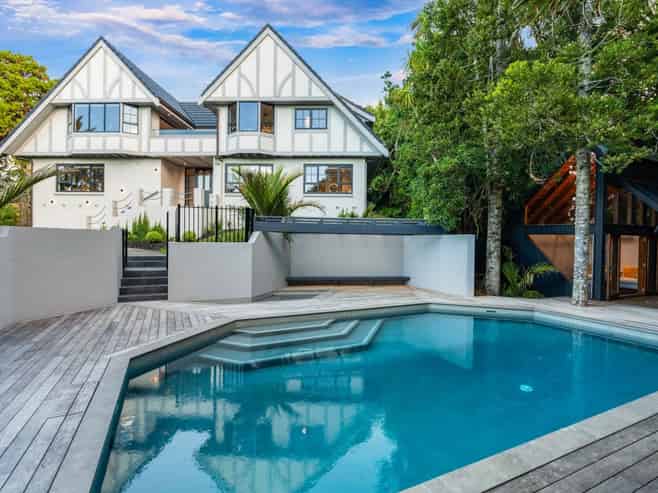 15 Fern Glen Road South, Saint Heliers