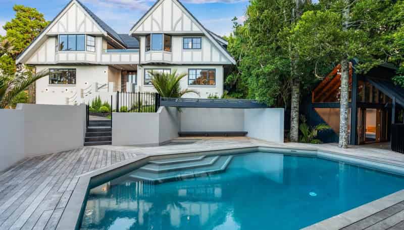 15 Fern Glen Road South, Saint Heliers