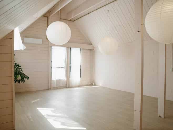 AFFORDABLE FIRST FLOOR OFFICE/STUDIO
