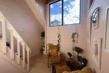 AFFORDABLE FIRST FLOOR OFFICE/STUDIO

