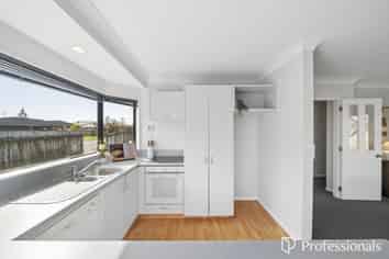 87 Leighton Avenue, Waiwhetu