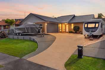 108 Lakeside Drive, Orewa
