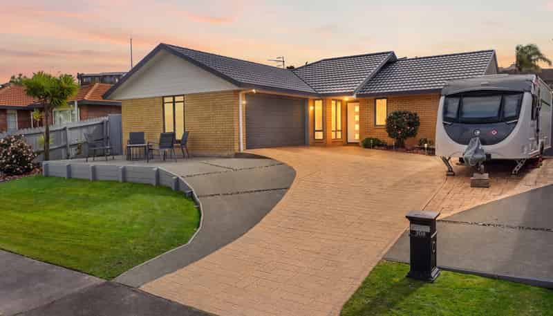 108 Lakeside Drive, Orewa