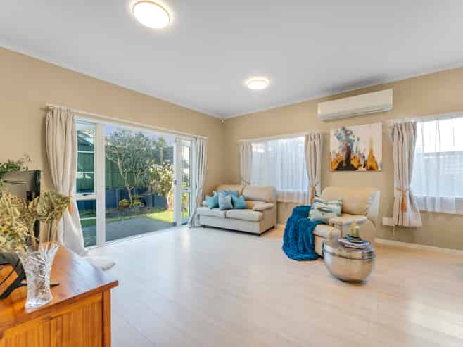 17 Albizia Avenue, Henderson