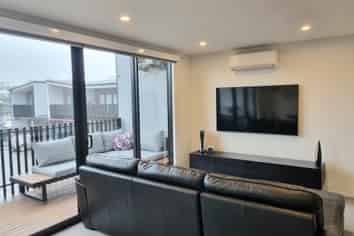 2/17 Paketai Lane, Beachlands