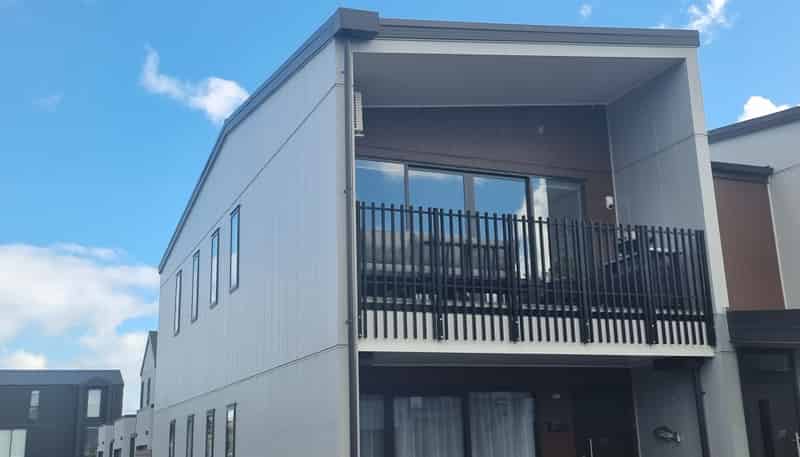 2/17 Paketai Lane, Beachlands