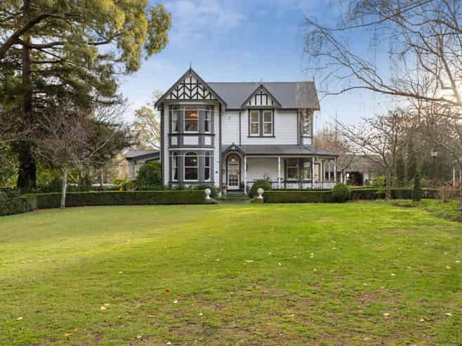 69 Pharazyn Street and 7B Sherwill Street East, FEILDING