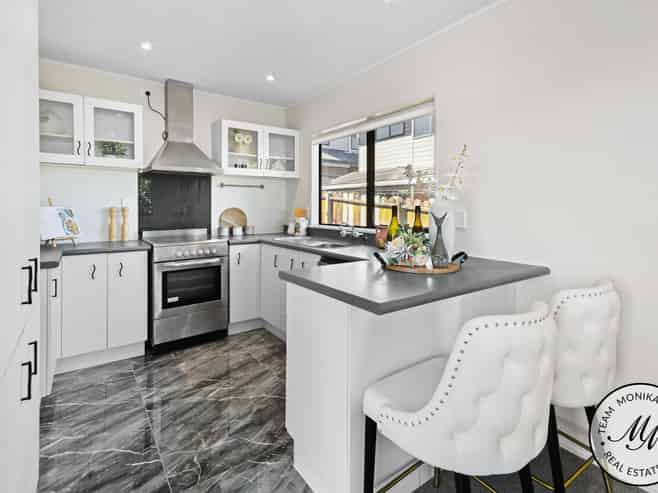 1/2 Calluna Crescent, Totara Heights