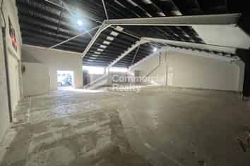 Affordable: Automotive, Manufacture Or Warehouse