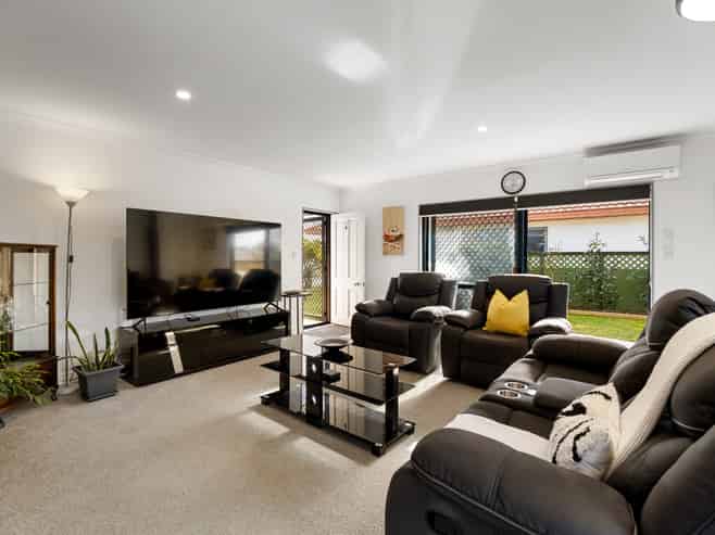 4 Pemberton Way, Greerton