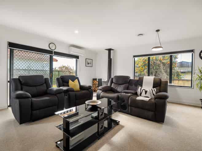 4 Pemberton Way, Greerton