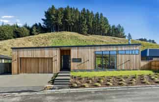 34 Emeline Chapman Drive, Cracroft