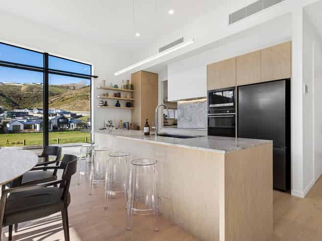 34 Emeline Chapman Drive, Cracroft