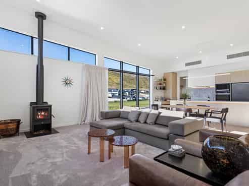 34 Emeline Chapman Drive, Cracroft