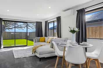 27 Crossley Avenue, Woodend