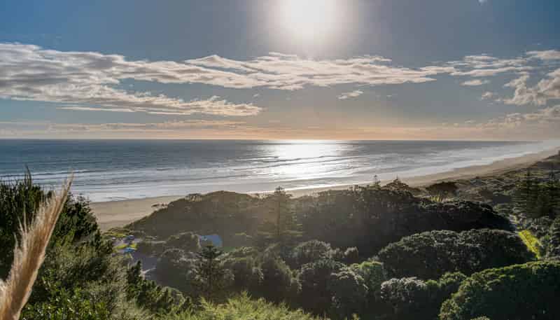 10 Waitea Road, Muriwai
