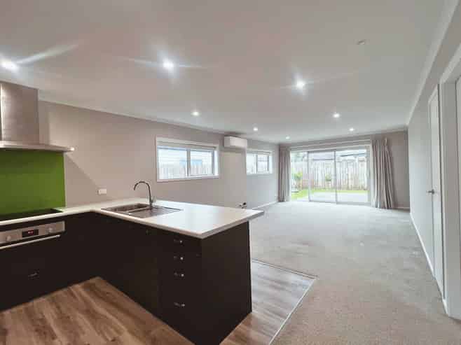 16 Koru Loop, Paraparaumu