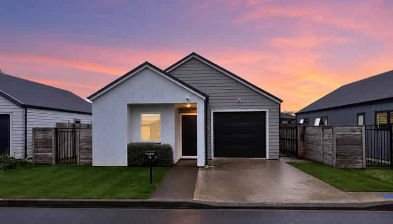 16 Koru Loop, Paraparaumu