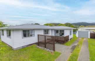 37 Parakai Street, Paraparaumu
