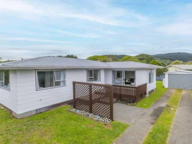37 Parakai Street, Paraparaumu
