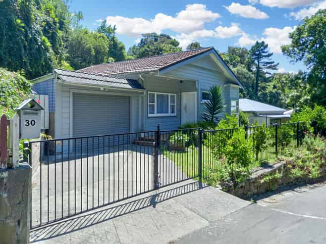 30 Coote Road, Napier Hill