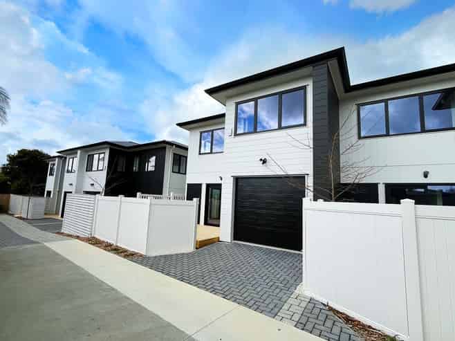 15C Renata Crescent, Te Atatu Peninsula