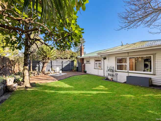 18 Alberton Avenue, Mount Albert