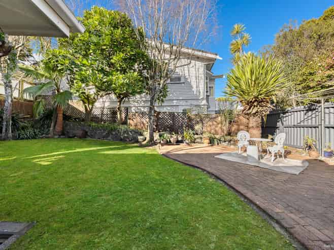 18 Alberton Avenue, Mount Albert