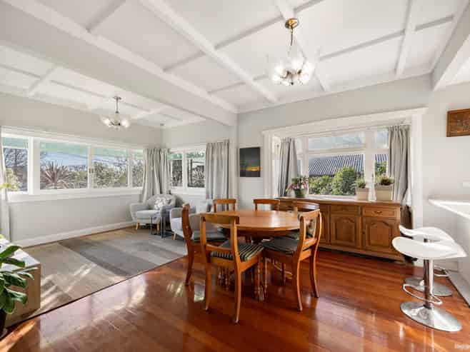 18 Alberton Avenue, Mount Albert