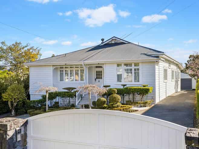 111  St Andrews Road, Epsom