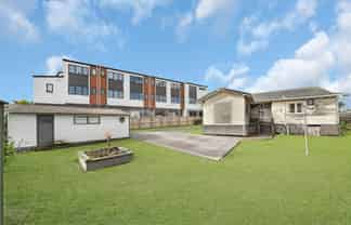 2083 Great North Road, Avondale