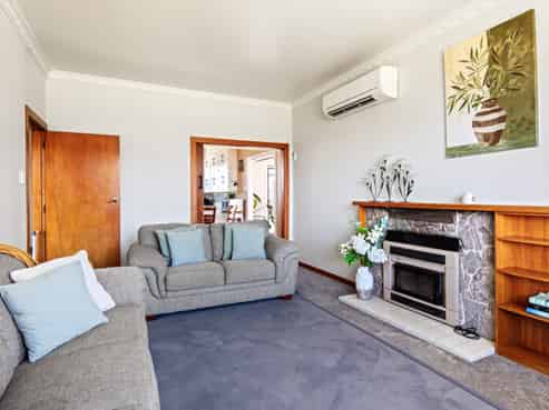 21 Queens Road, Elgin