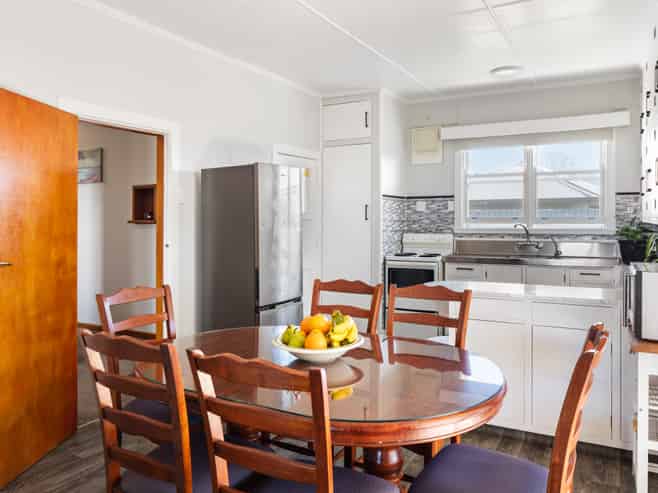 21 Queens Road, Elgin