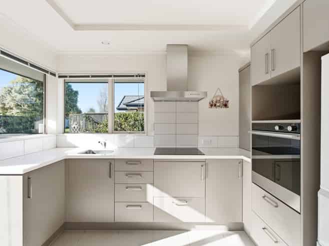 17 Bayliss Close, Northwood