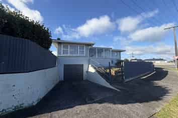 2 Ranfurly Street, Waitara