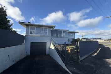 2 Ranfurly Street, Waitara