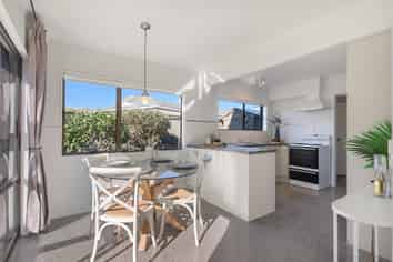 15B Galloway Crescent, Farm Cove